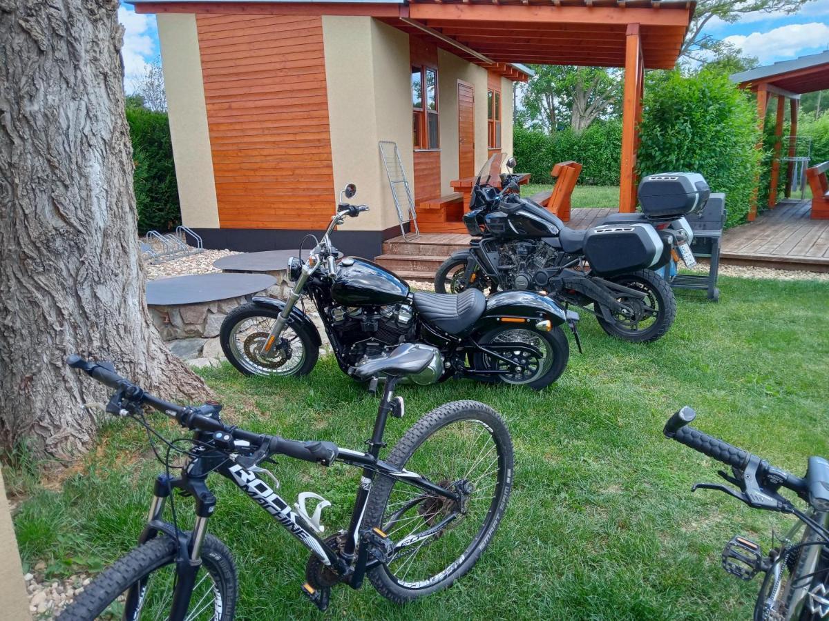 Apartments U Zelmanu Pasohlavky Luaran gambar